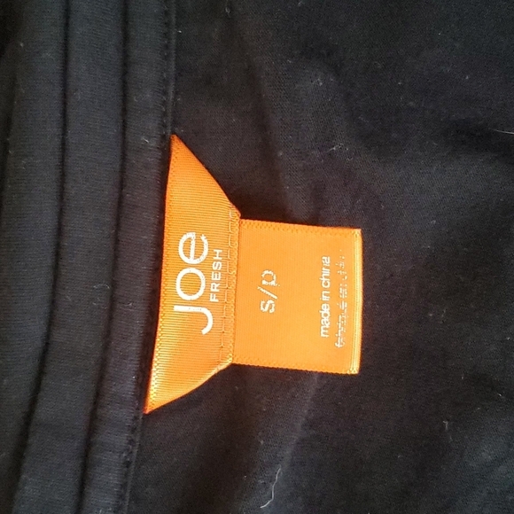 Joe Fresh sz S black top with white polka-dots 🌛 - Picture 6 of 8